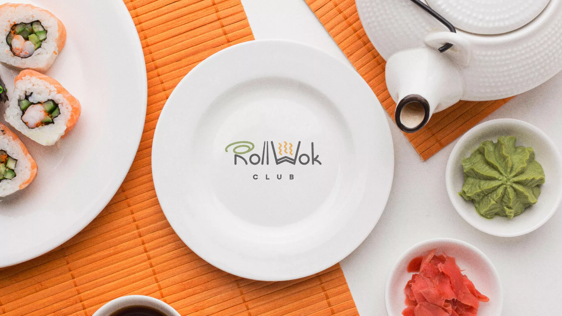 Разработка логотипа и фирменного стиля суши-бара «Roll Wok Club» в Искитиме